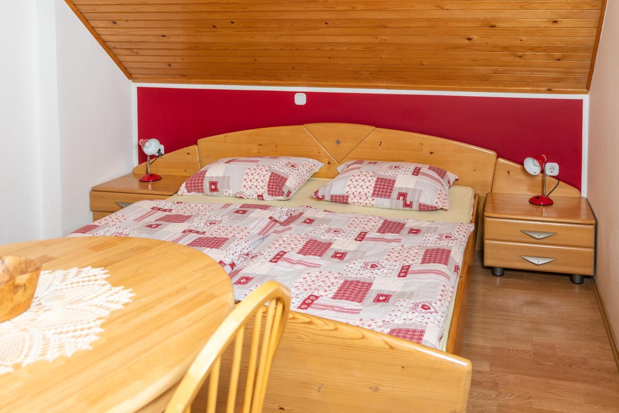 Apartments And Rooms Hodnik Slavko Bohinj Habitación foto