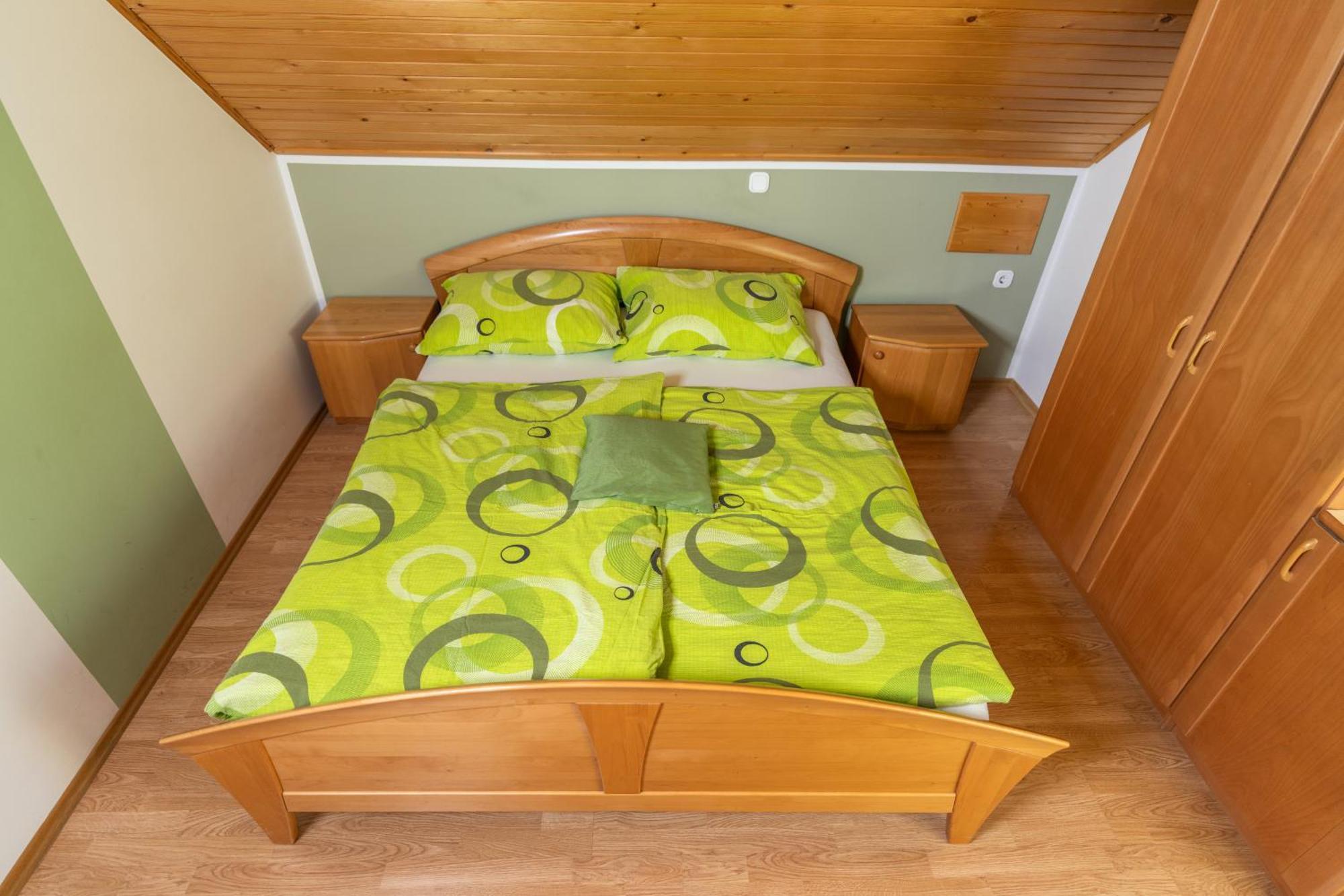 Apartments And Rooms Hodnik Slavko Bohinj Habitación foto